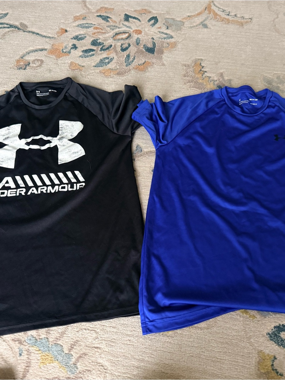 2x Under Armour men  tshirt size S